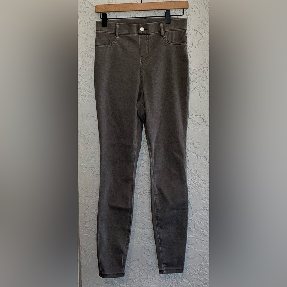 Time and Tru Gray Skinny Jeggings (NWT)